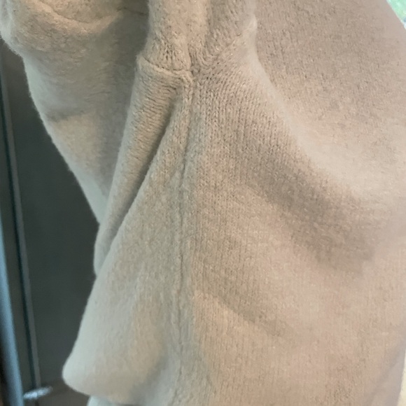 Large cream sweater by A New Day with pearls and beads. Very warm - Picture 6 of 9